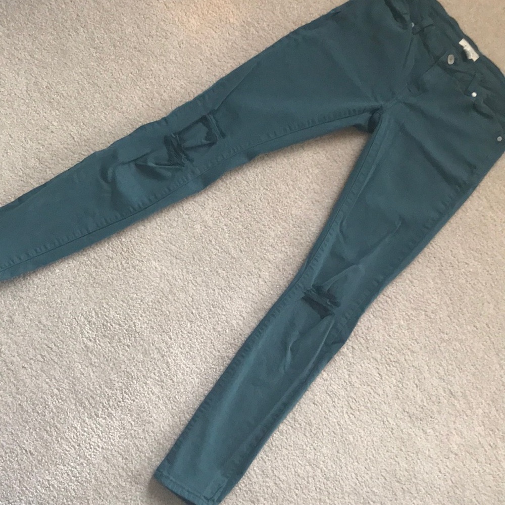 Distressed Knee Pants